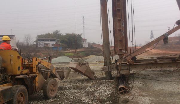 碎石桩,沉管碎石桩,碎石桩单价,碎石桩几多钱一米,四川碎石桩施工