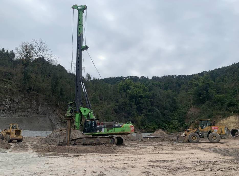 旋挖桩,钻孔贯注桩，桩基施工，桩根本